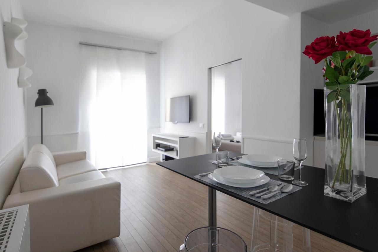 Piazza Di Spagna - Suite Frezza Рим Экстерьер фото